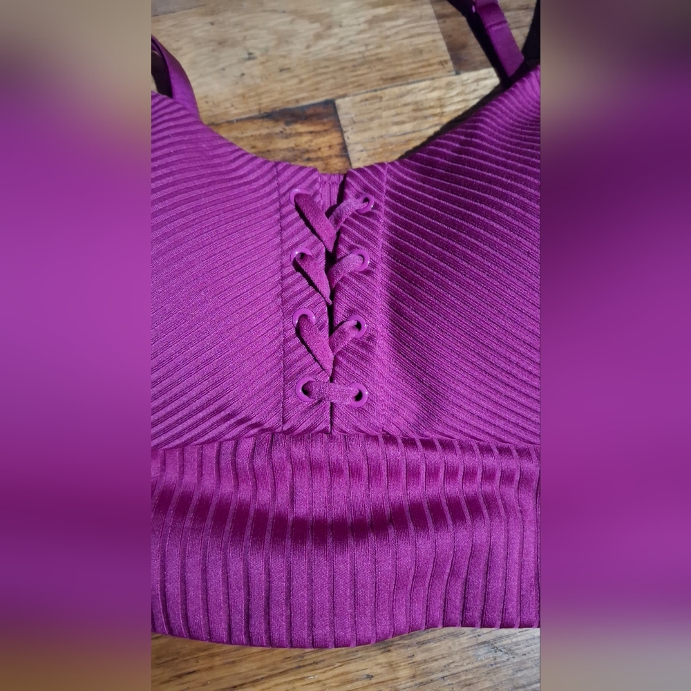 VS Work Out Top - Picture 4 of 6